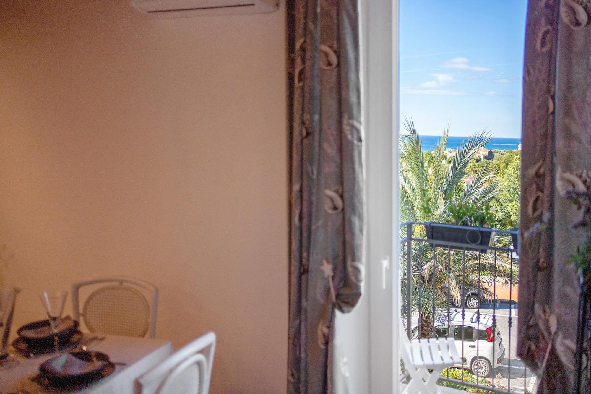 La Casa Incantata San Bartolomeo Al Mare Exteriör bild
